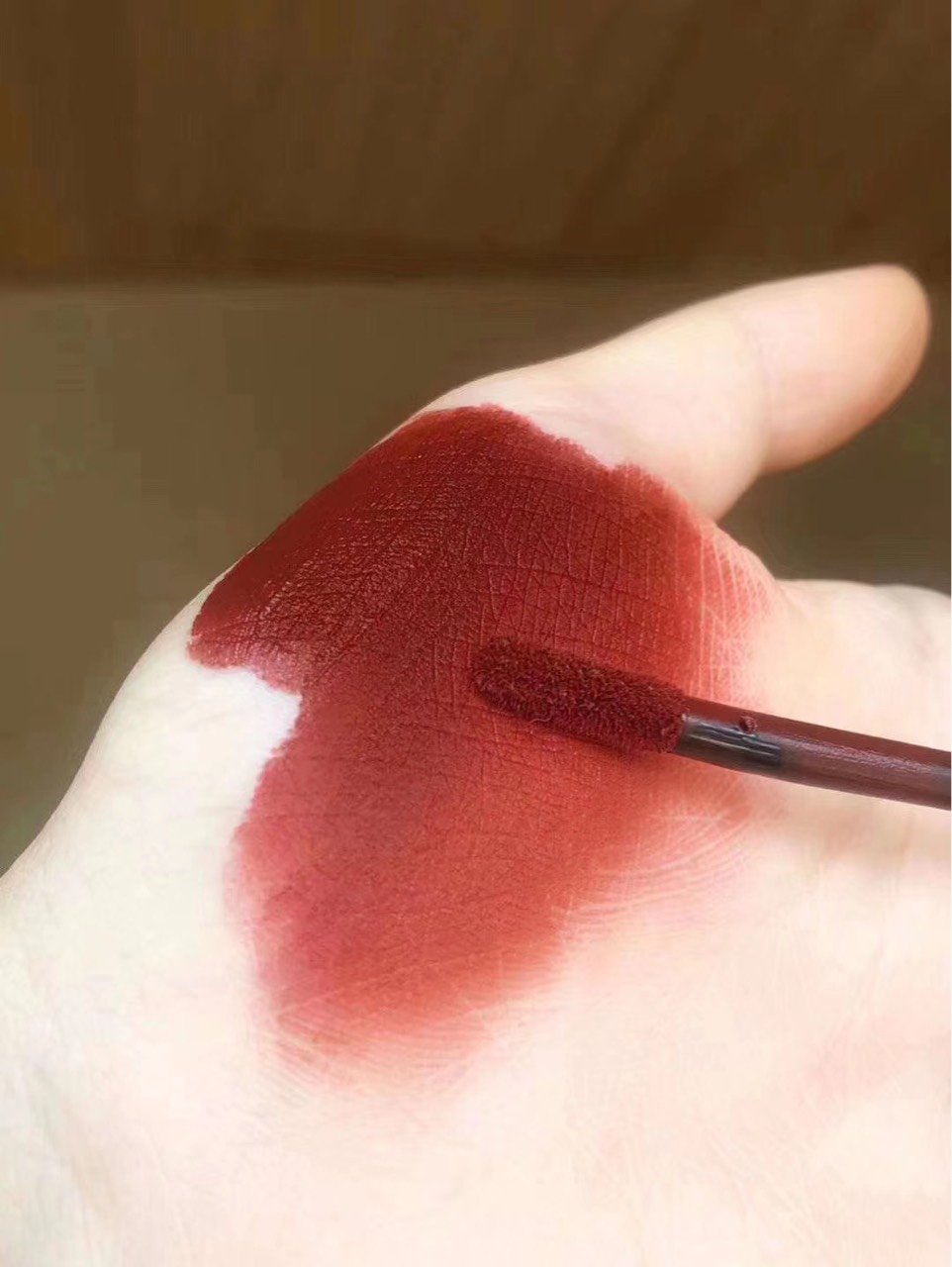 3ce丝绒唇釉taupe砖红色 浓浓郁郁的红棕调 _圈子-新氧美容整形