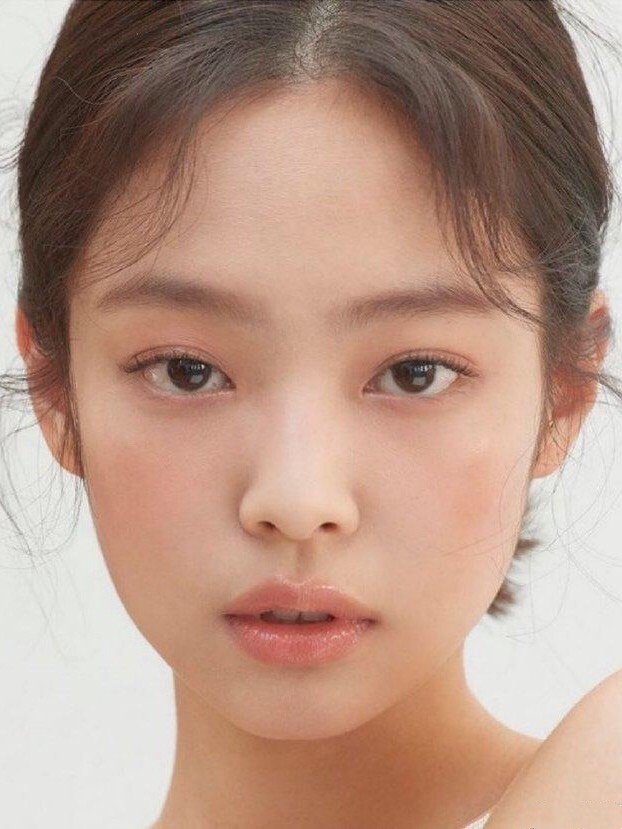 最近jennie蜜桃妆上热搜了!