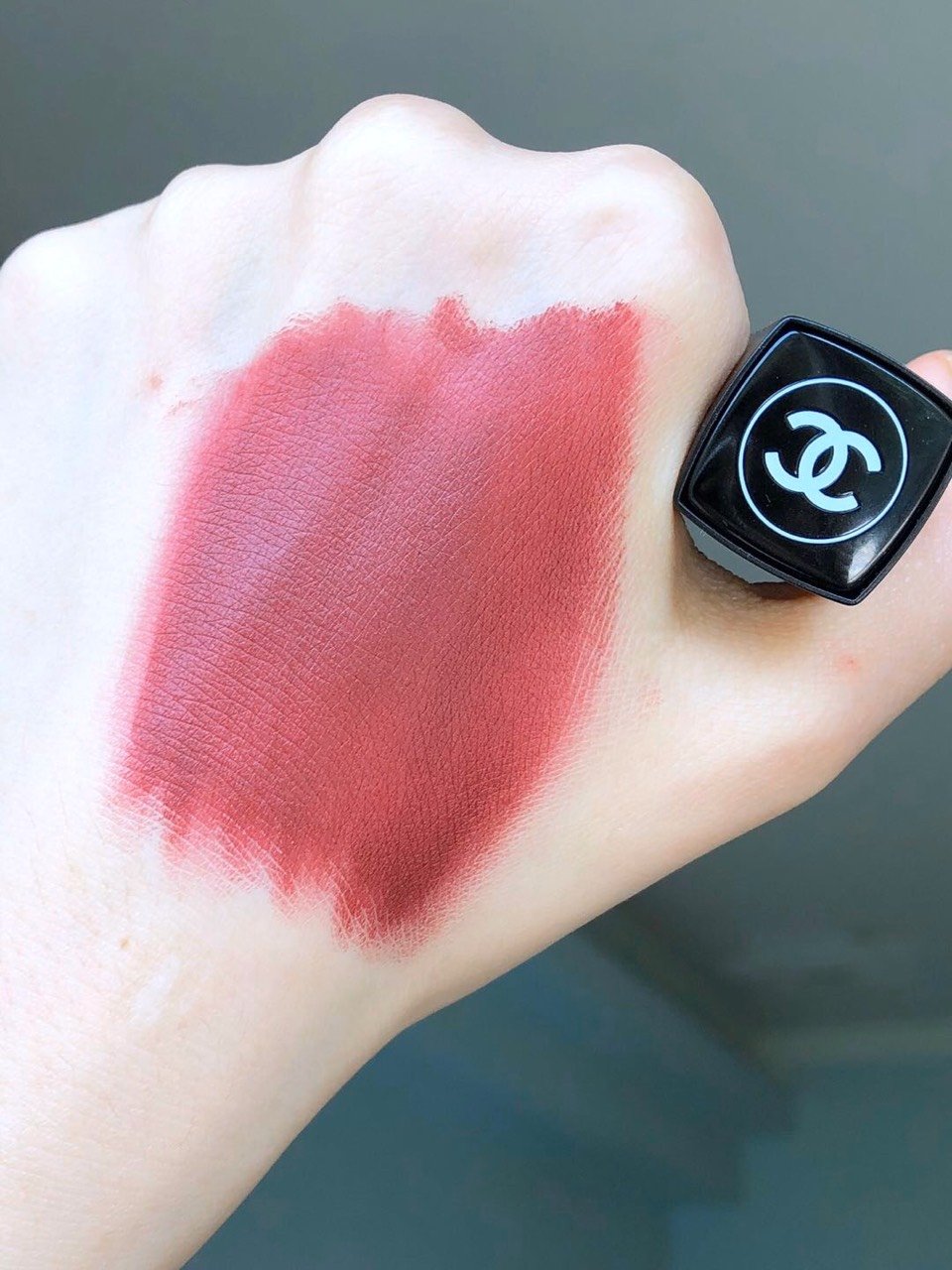 香奈儿哑光口红#130 在我嘴上巨紫无比 薄涂会好看很多!