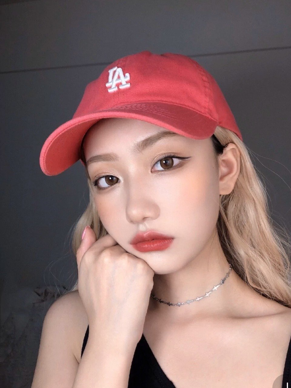 随着时代的变化,人们对于整形已经不再避讳了,越来越多的女孩会为了