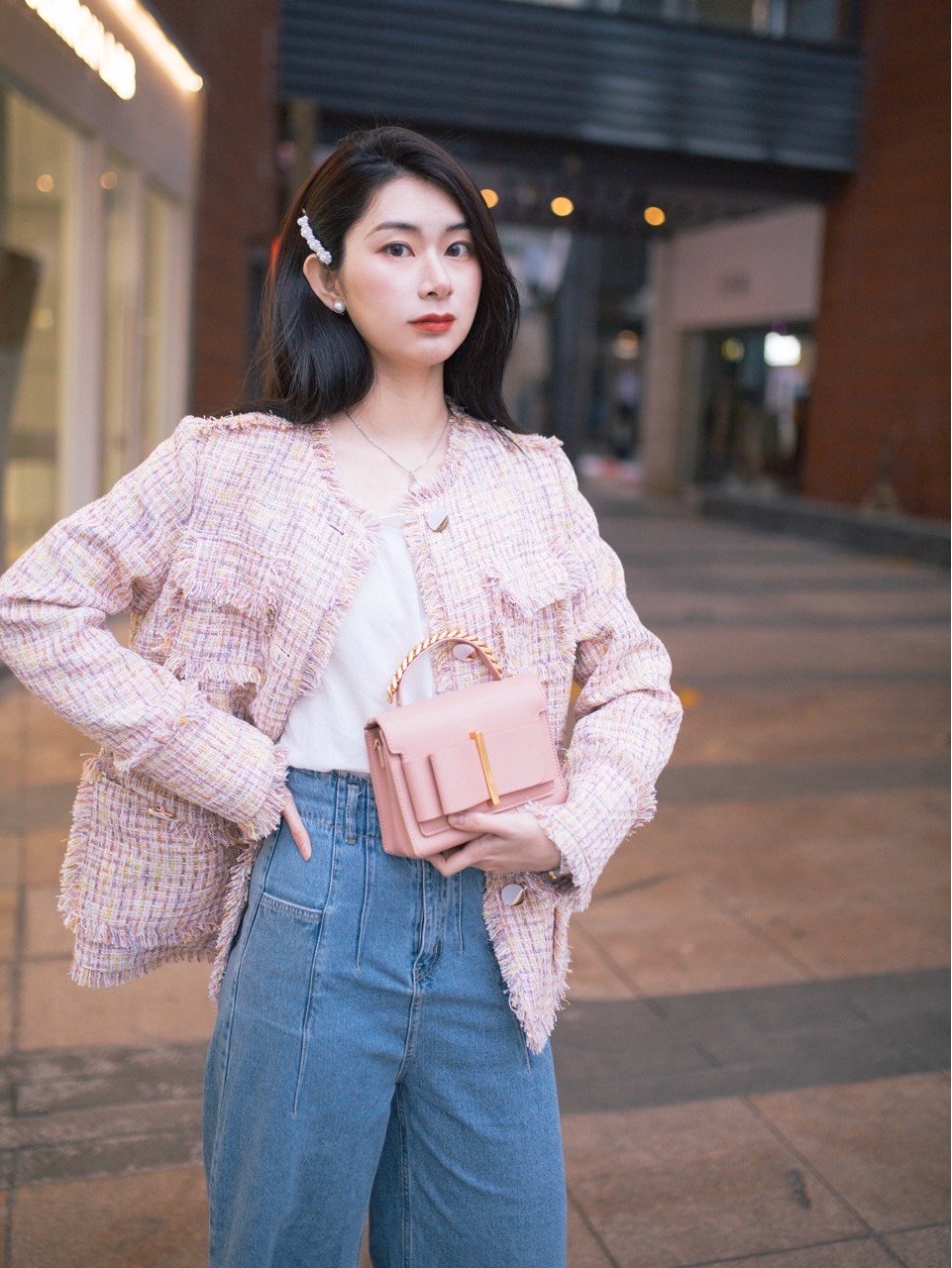 早春穿搭嗲嗲的樱花粉粗花呢小香风外套