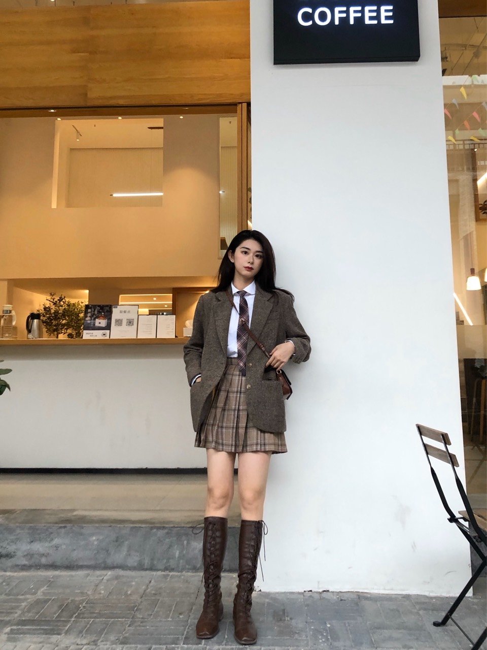 开春学院穿搭显瘦长筒靴复古英伦西装