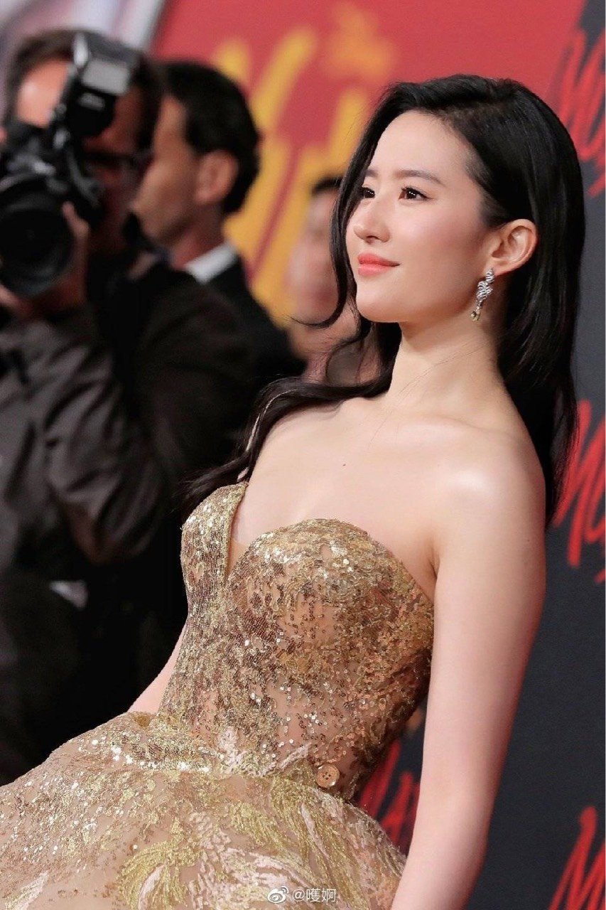 干货|刘亦菲33岁皮肤还能扛得住外媒镜头?确实,很能扛!