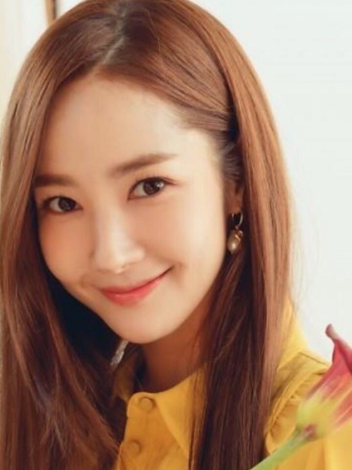 90她34岁,换脸9次,为啥还那么美71717194说到朴敏_圈子