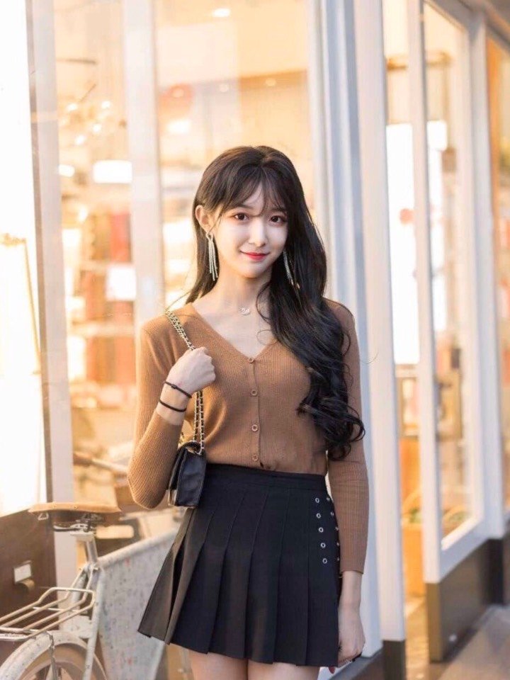 女装大佬艾比前后对比,你觉得好看吗?