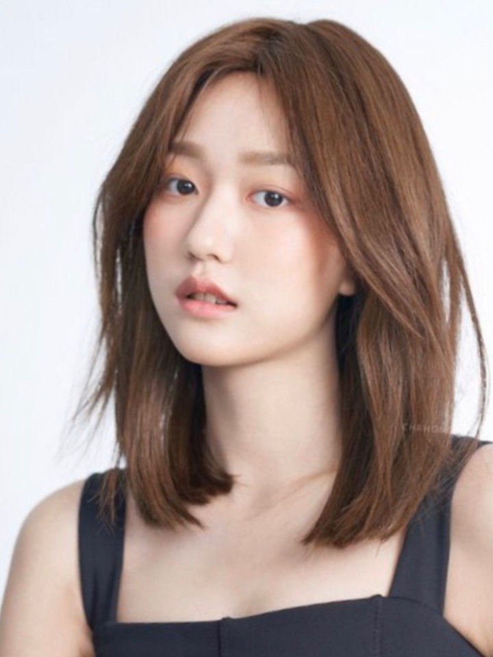 96发尾内扣7415就是我们常见的c字大卷,算是中长发造_圈子-新氧