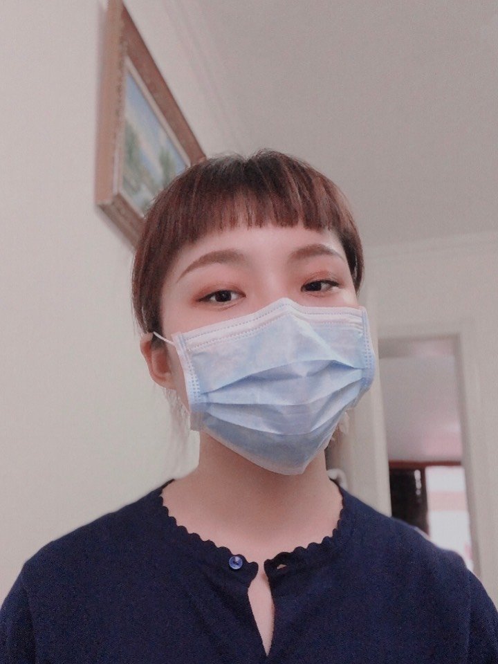 最美口罩脸 加油2020