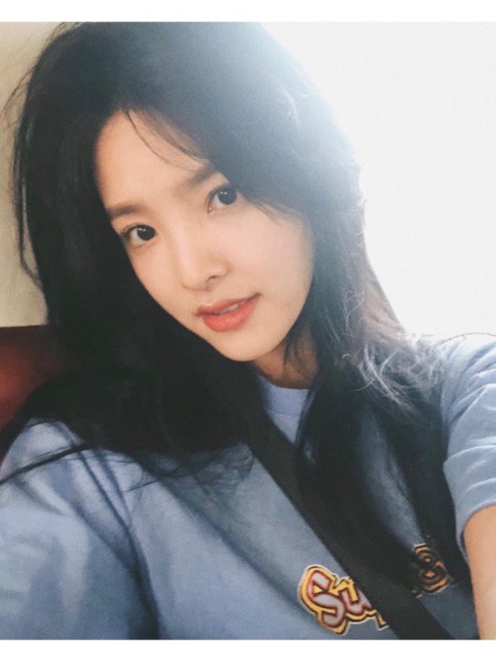 氧气美女章若楠素颜曝光这颜值打几分08