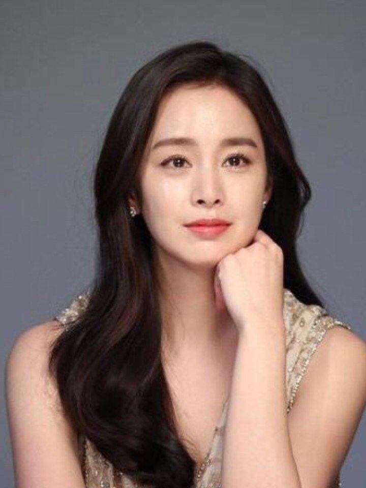 98金泰熙是连续多年蝉联9693的第一美人,学历高成绩好_圈子