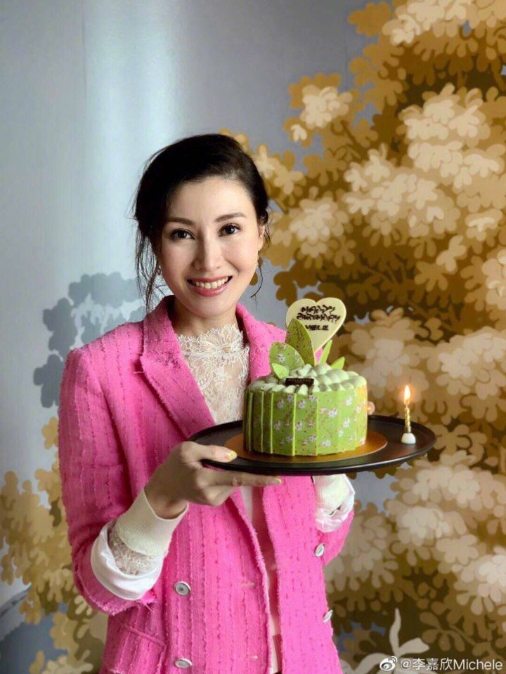 说年轻时候的李嘉欣是神颜,应该没人反对吧,出道即颜值巅峰!