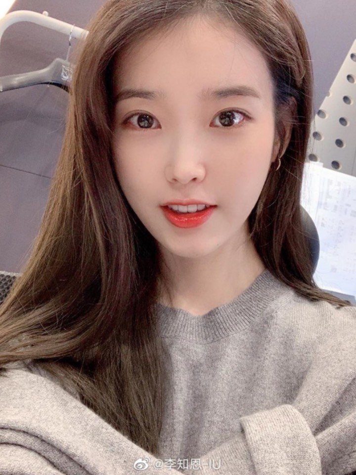 iu李知恩的脸想必大家都不陌生.