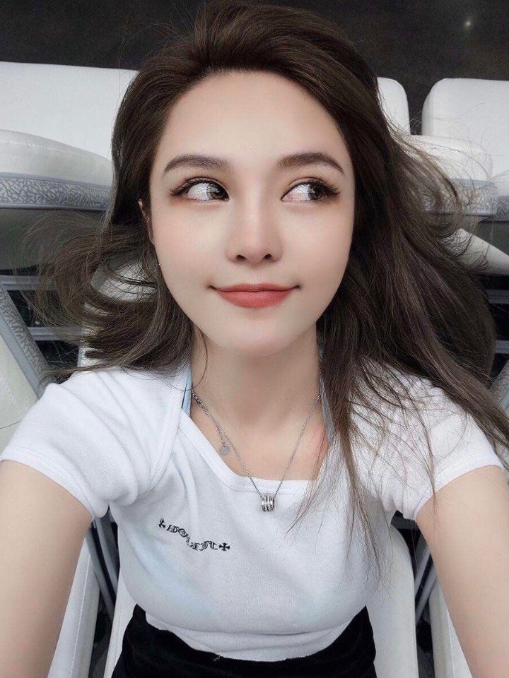 网红的眼睛你羡不羡慕?这两_圈子-新氧美容整形