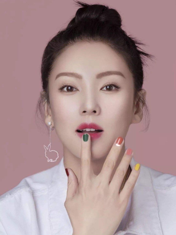 天生微笑唇的标准是上唇丰满唇线清晰唇珠饱满嘴角微微_圈子-新氧美容