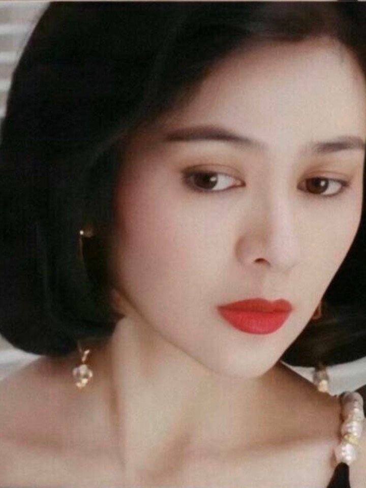 要说人间富贵花的归属者 monoco心里的第一顺位绝对就是关之琳!