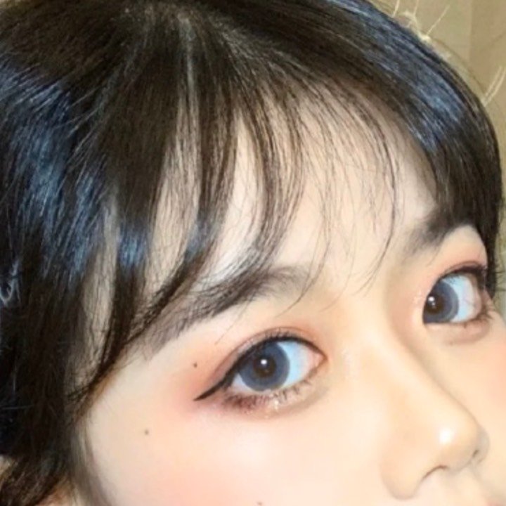 现在是萌萌的俏皮可爱少女风眼睛的神采为整张面孔加分了不少本来我