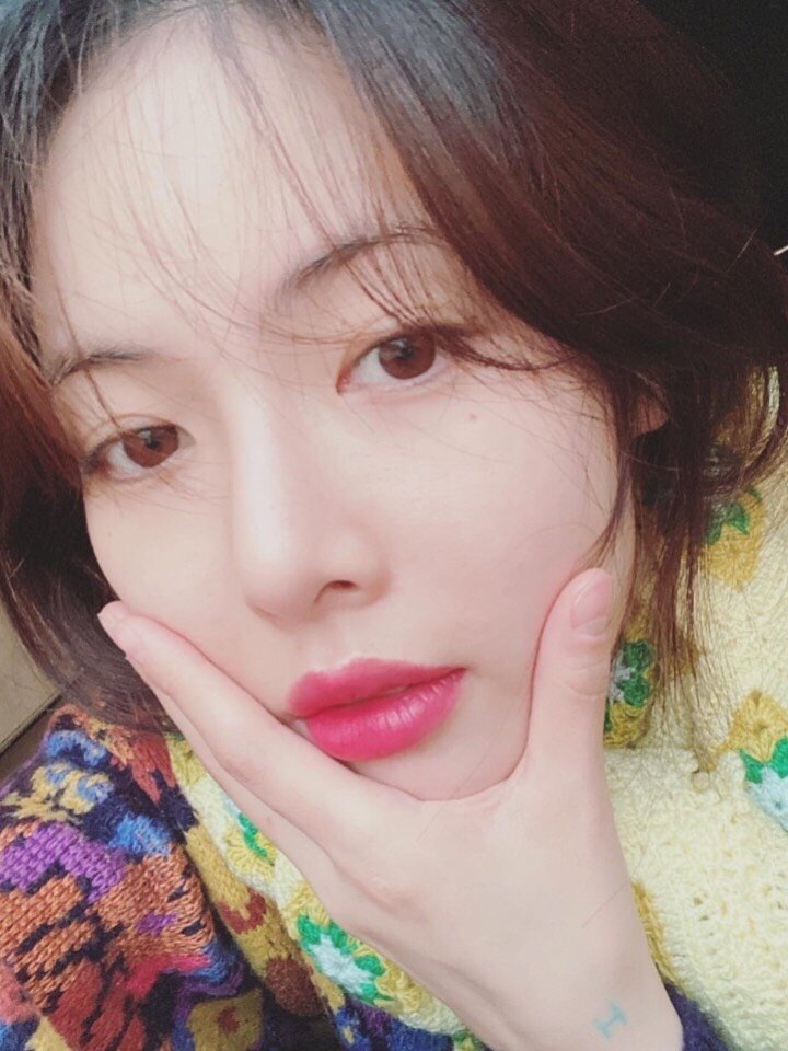 看到我放的泫雅的图,大家就应该知道了,我要讲的就是厚嘴唇啦,唇是