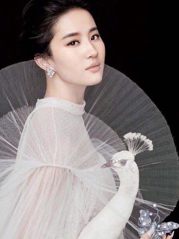 仙女刘亦菲为什么没人能整成她的样子呢?