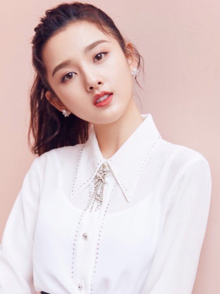 宋祖儿我个人认为是95后女艺人颜值担当.