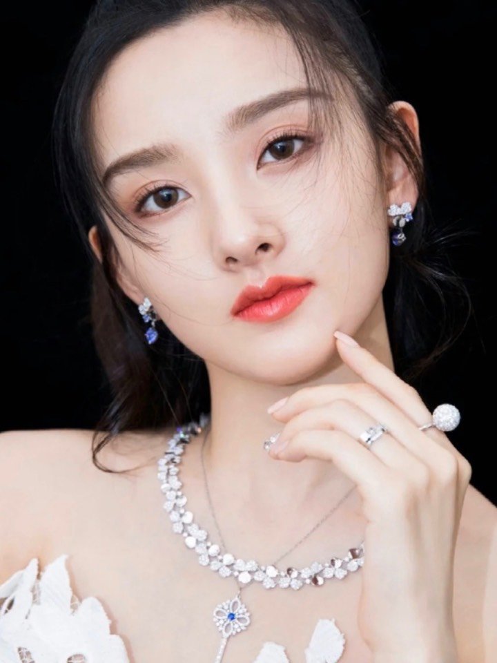 神似张柏芝的神颜女生宋祖儿,五官不够大气