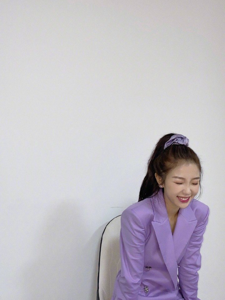 2020 年 3 月开始播出的女团选秀综艺《青春有你 2》,是我时隔多年后