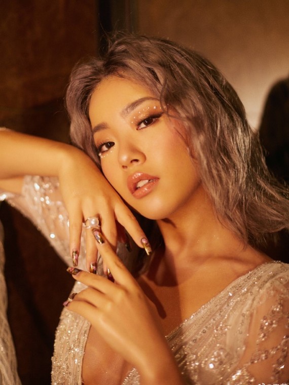 对于这些「路人」来说,当王菊在节目中说出「重新定