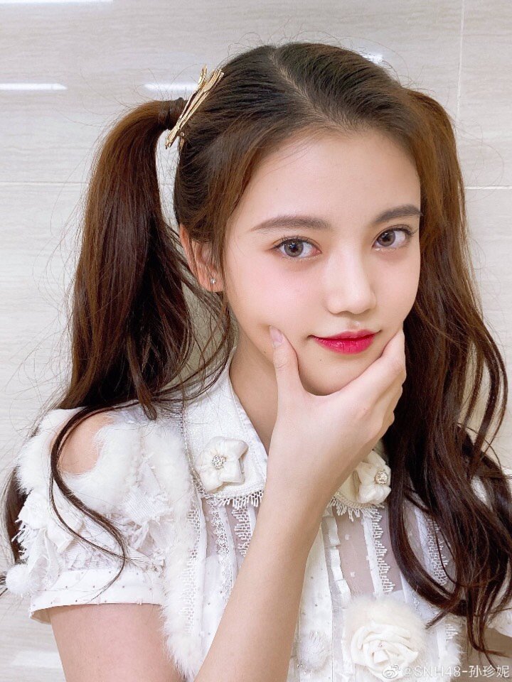 苹果肌青春可爱,是面部年轻化的代表,目前市面上选择填充苹果肌的人也