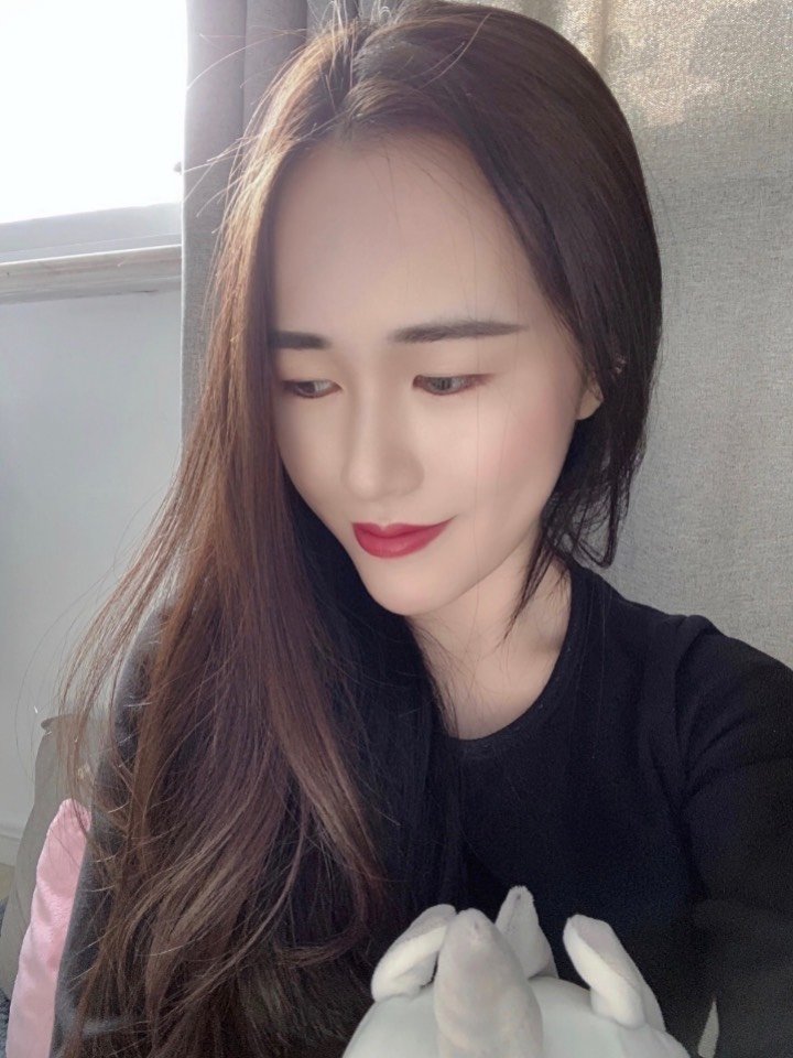 今天阳光巨好,抓紧时间臭美自拍一下