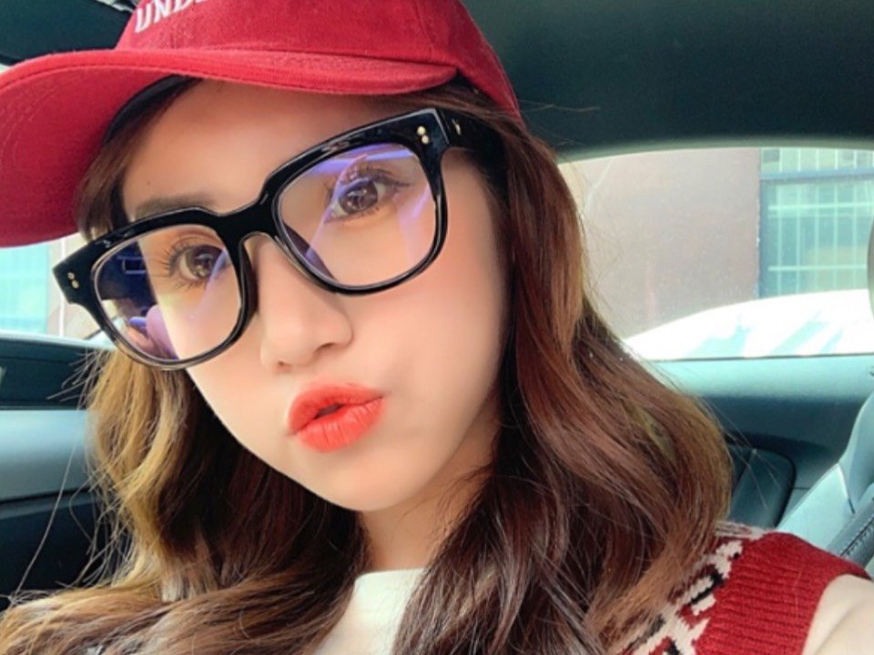 我一直喜欢翘翘的嘴唇,可惜自己的嘴唇长得真的不好看_圈子-新氧美容