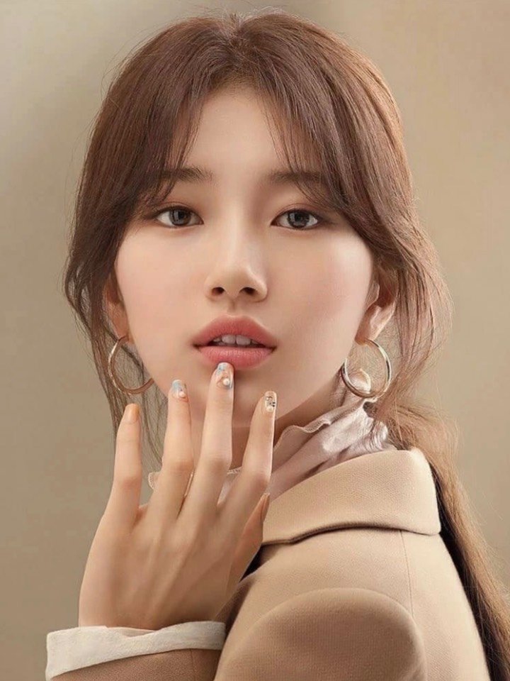 但是在脸上动刀子的事情还是要慎重,千万不可盲目跟风割双眼皮,之前割