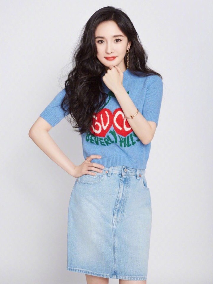 7415杨幂不愧是我最喜欢的女明星 她的各种穿搭我都有_圈子-新氧