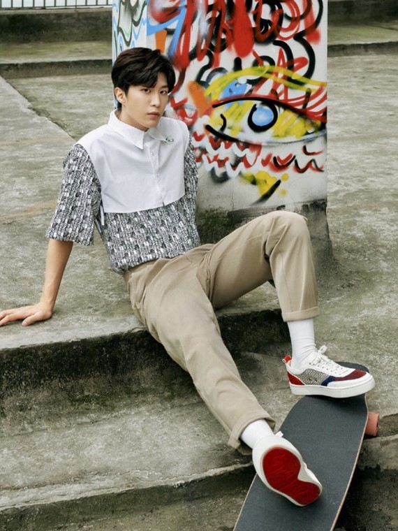 范丞丞的一周时尚穿搭最近被范丞丞的一头金发造型吸引_圈子-新氧美容