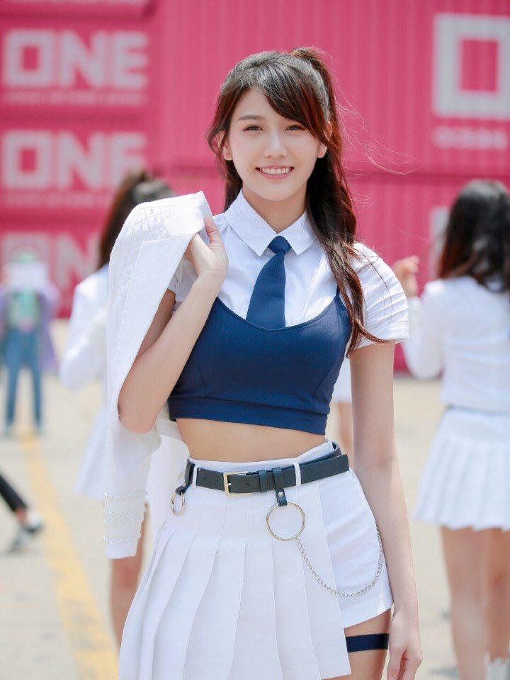 看创3看到了一个特别的妹妹,来自马来西亚的朱主爱,可能大家以前都没