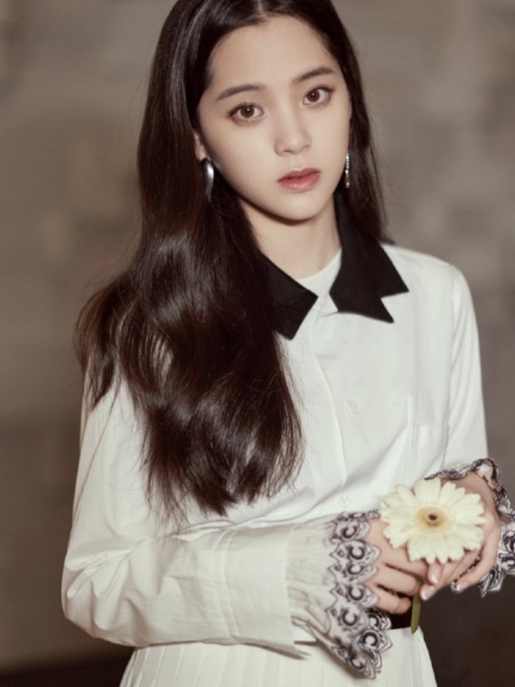 如何打造欧阳娜娜牛奶肌:1,平时洗脸最好用温水,4_圈子-新氧美容整形