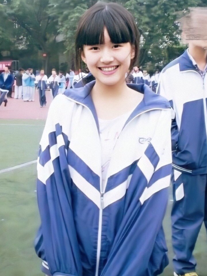 面部分析 从小美到大的甜系女孩赵露思!五官分析_圈子-新氧美容整形