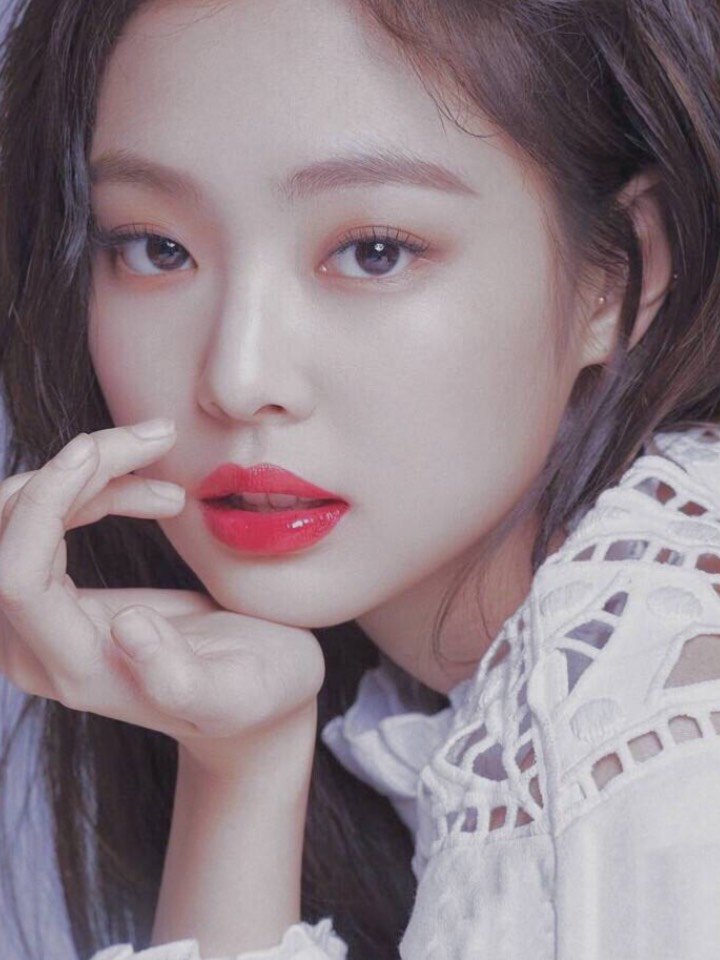 jennie是如何凭借奶凶感的脸圈粉无数