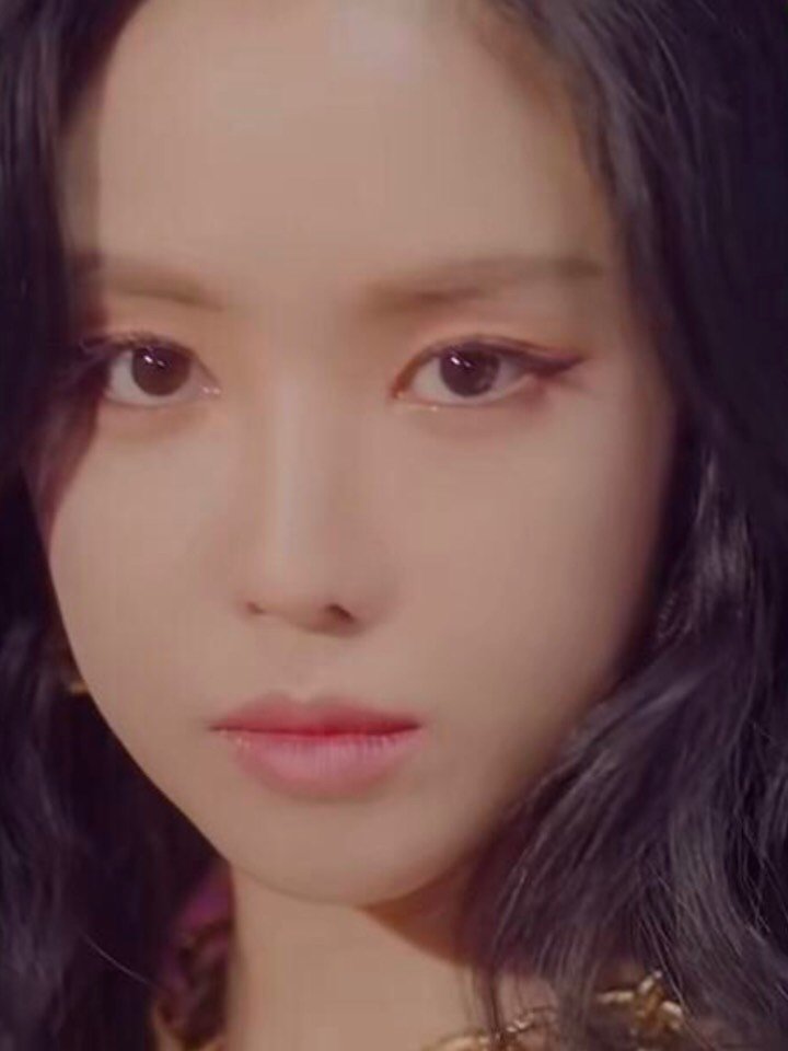 孙娜恩这个鼻子也太可怕了