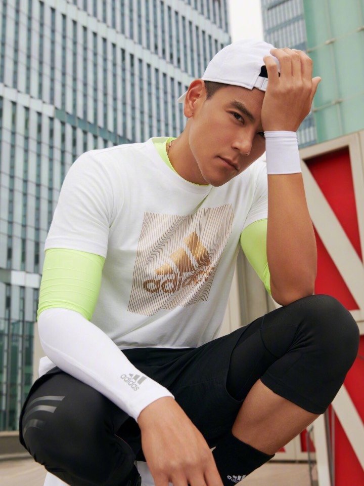 谈谈彭于晏的五官优势