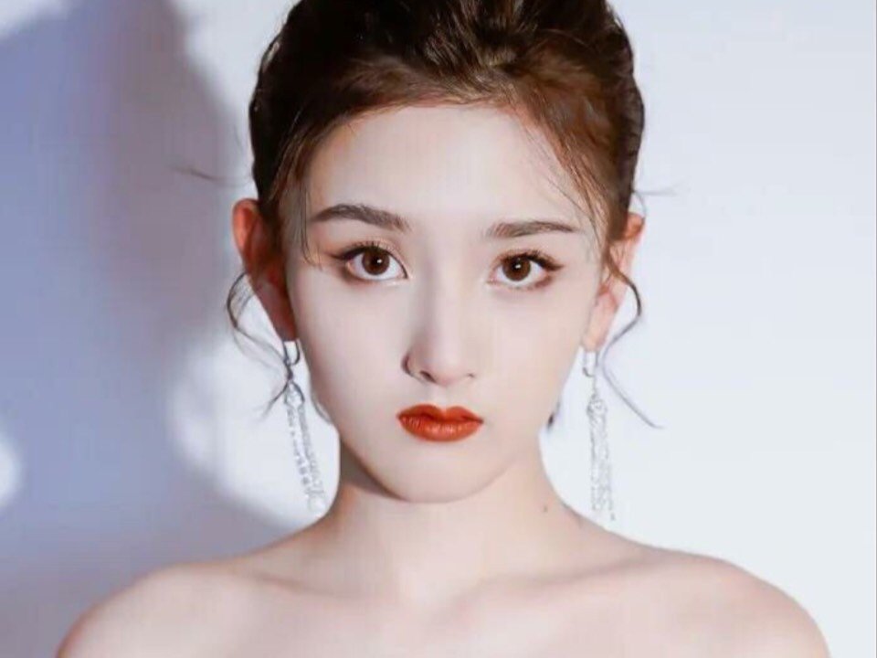 你的眼睛有多美宋祖儿的眼睑下至妆一定要好好学学
