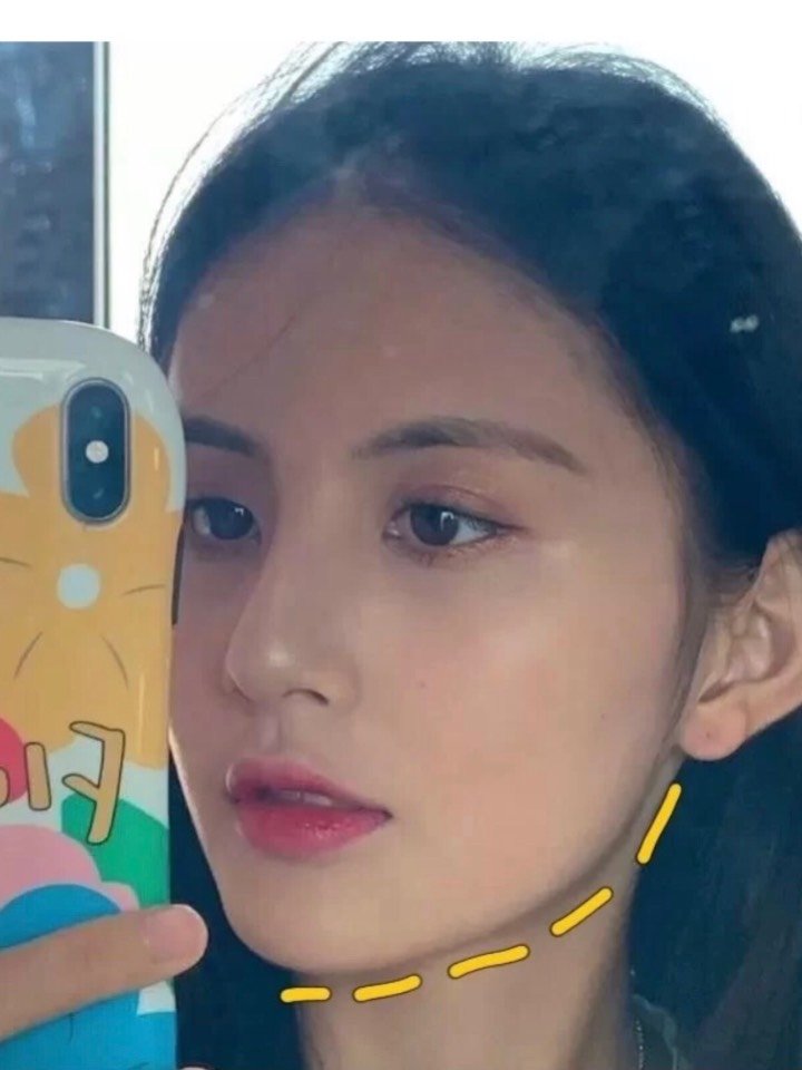 脸甜中还带一点知性,思聪新女友甜仇就很符合新一代的绿茶脸的特征