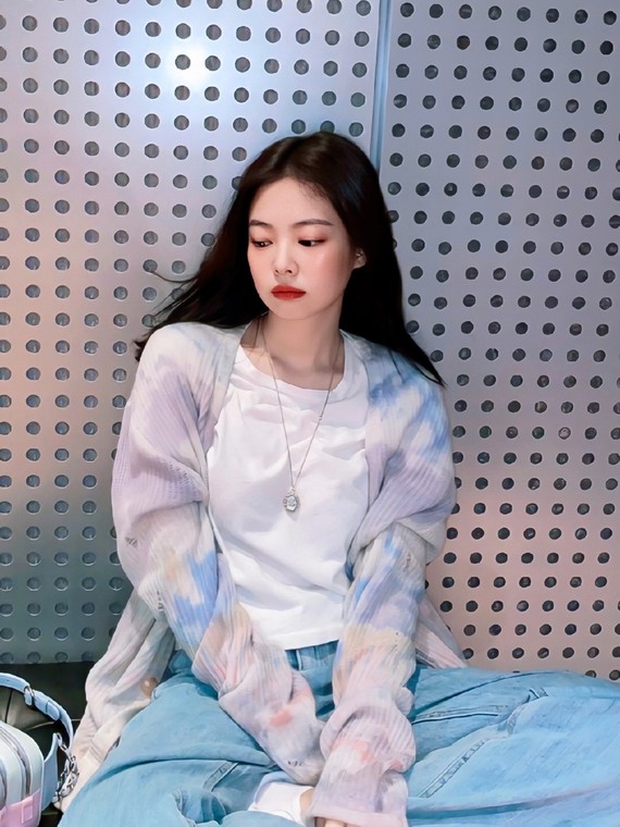 99人间香奈儿jennie的风格十分独特,而且她的五_圈子-新氧美容整形