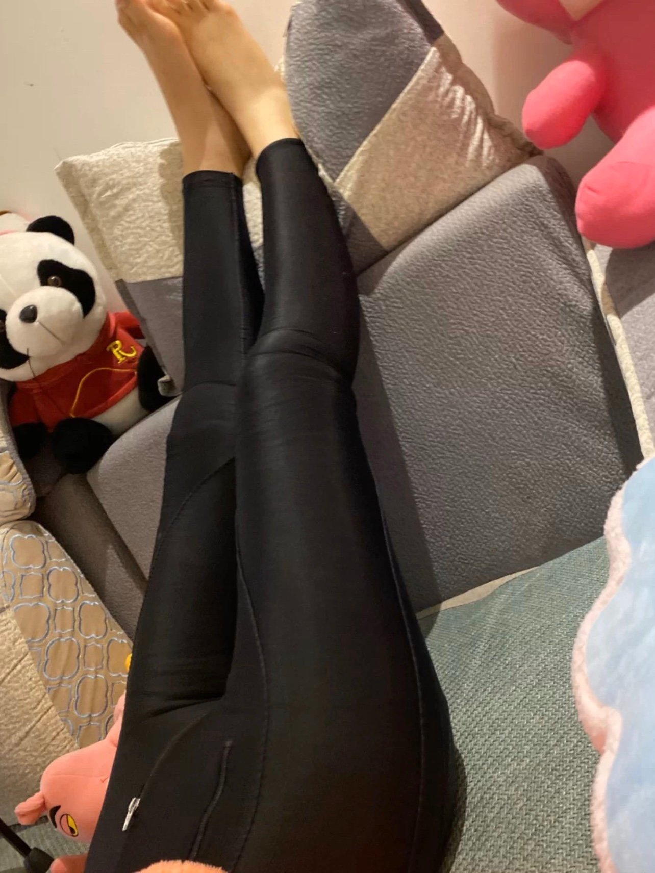 其实在家里脱下裤子的时候,腿部的肉肉还是很明显的没有恢复紧致,但