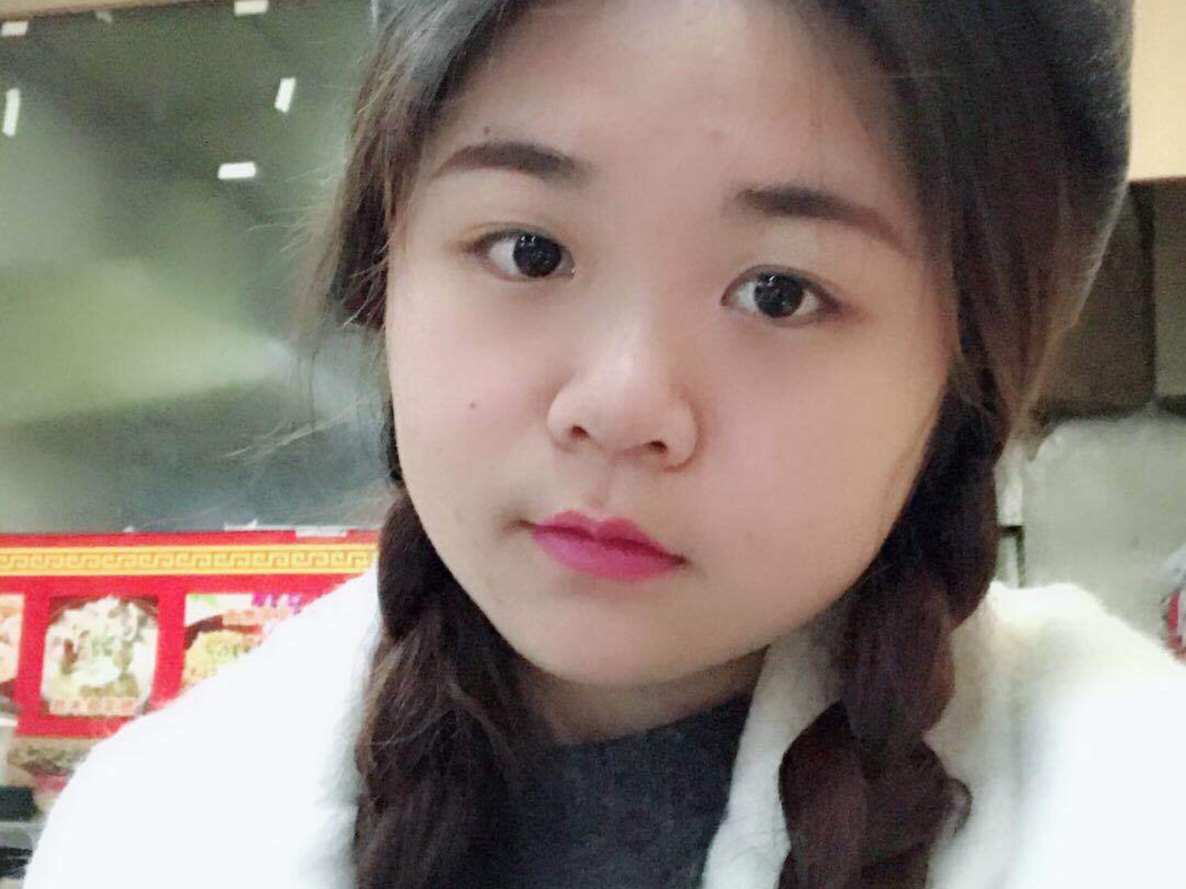五官基础差的圆脸女生该如何脱离土气?