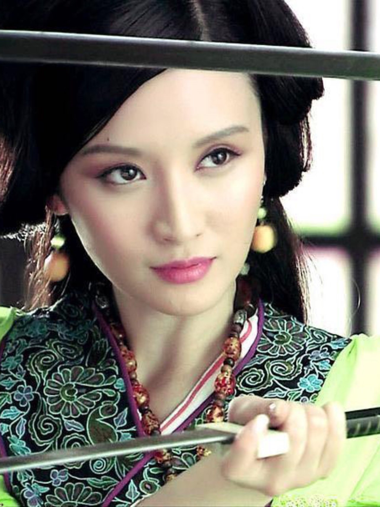 《乘风破浪的姐姐》——张萌,环球小姐冠军,最美虞姬,从演员到