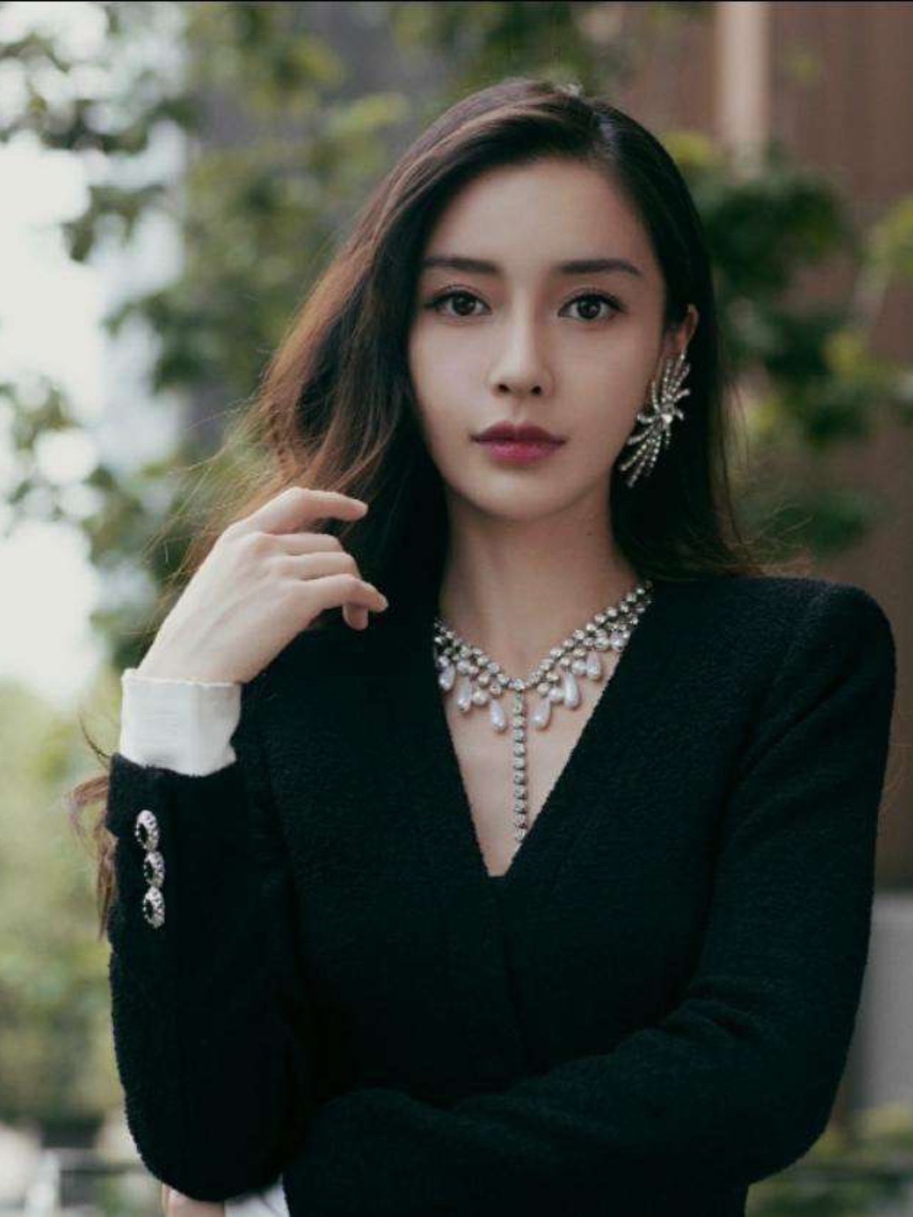 听说好看的人都有微笑唇?