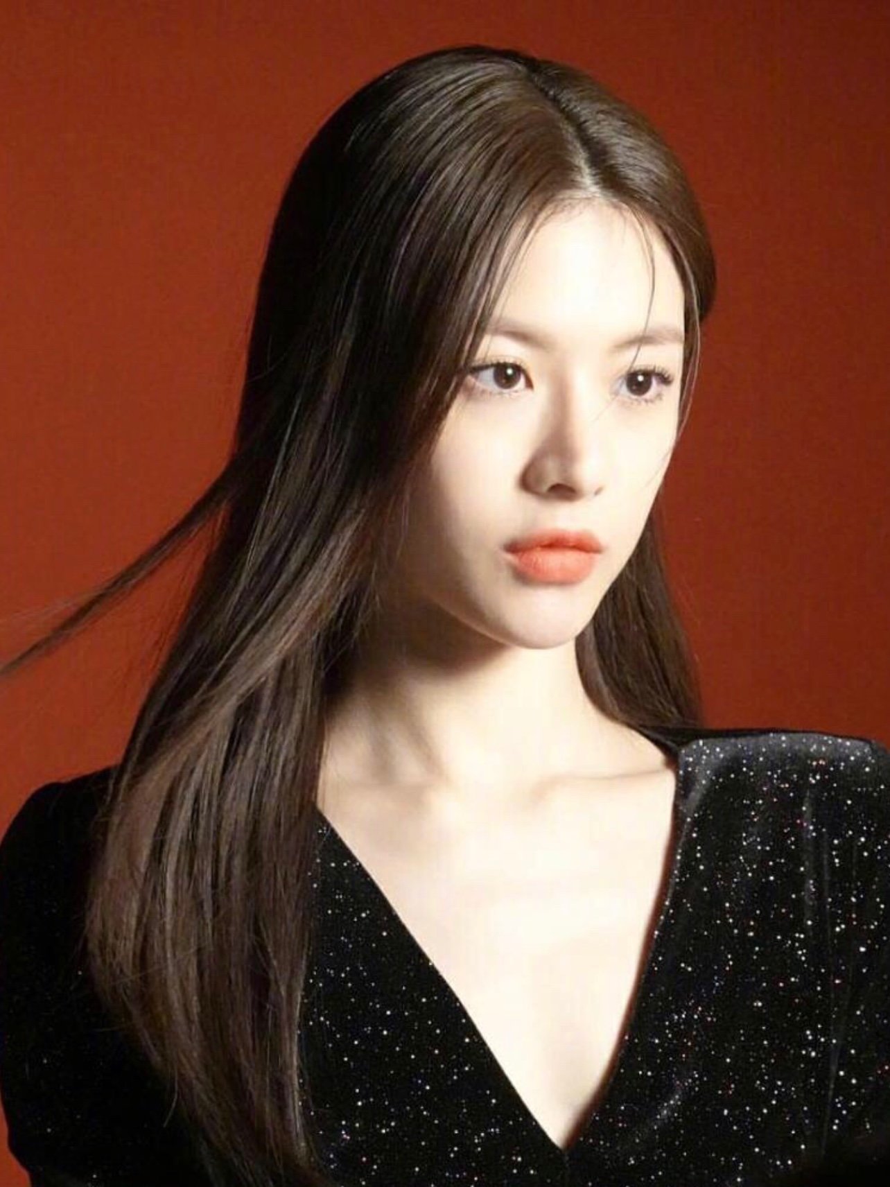 高允真的三庭五眼比例也太优秀了601594说到