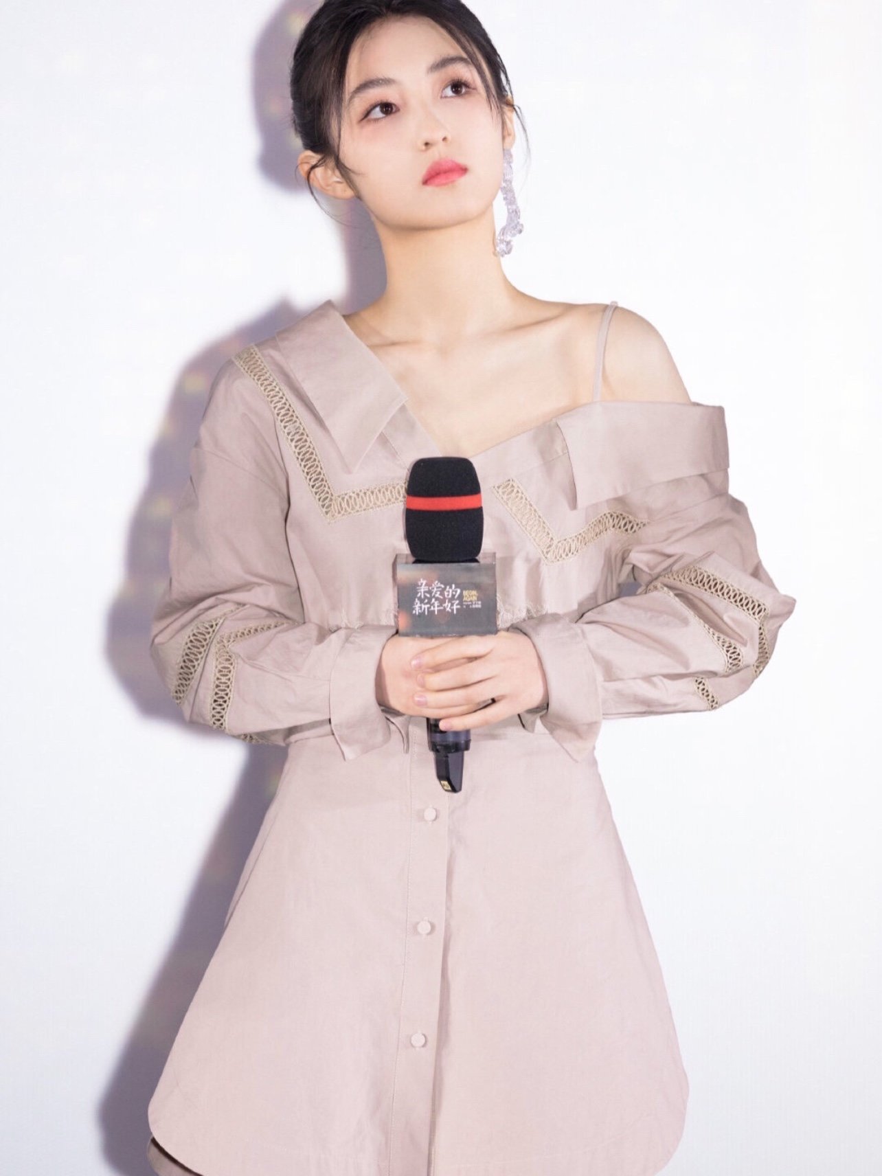 张子枫的直角肩秘籍 你值得拥有