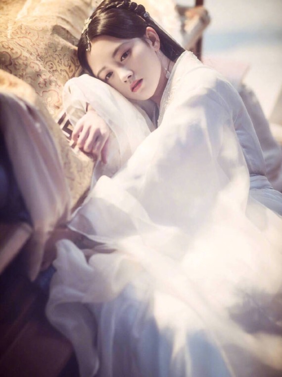 成了好几代人心中永远的白娘子!