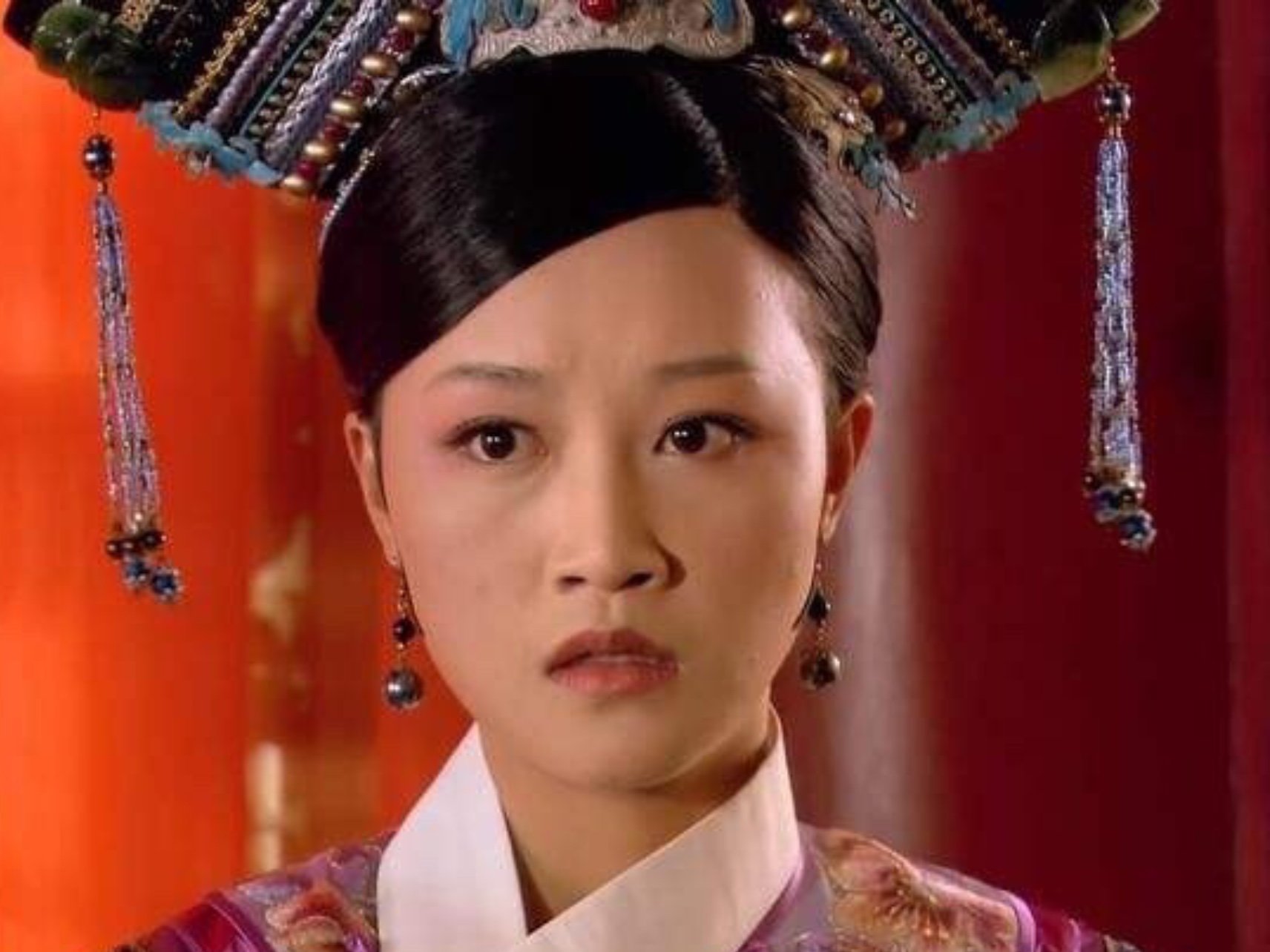 嘴角向下高冷or苦情?