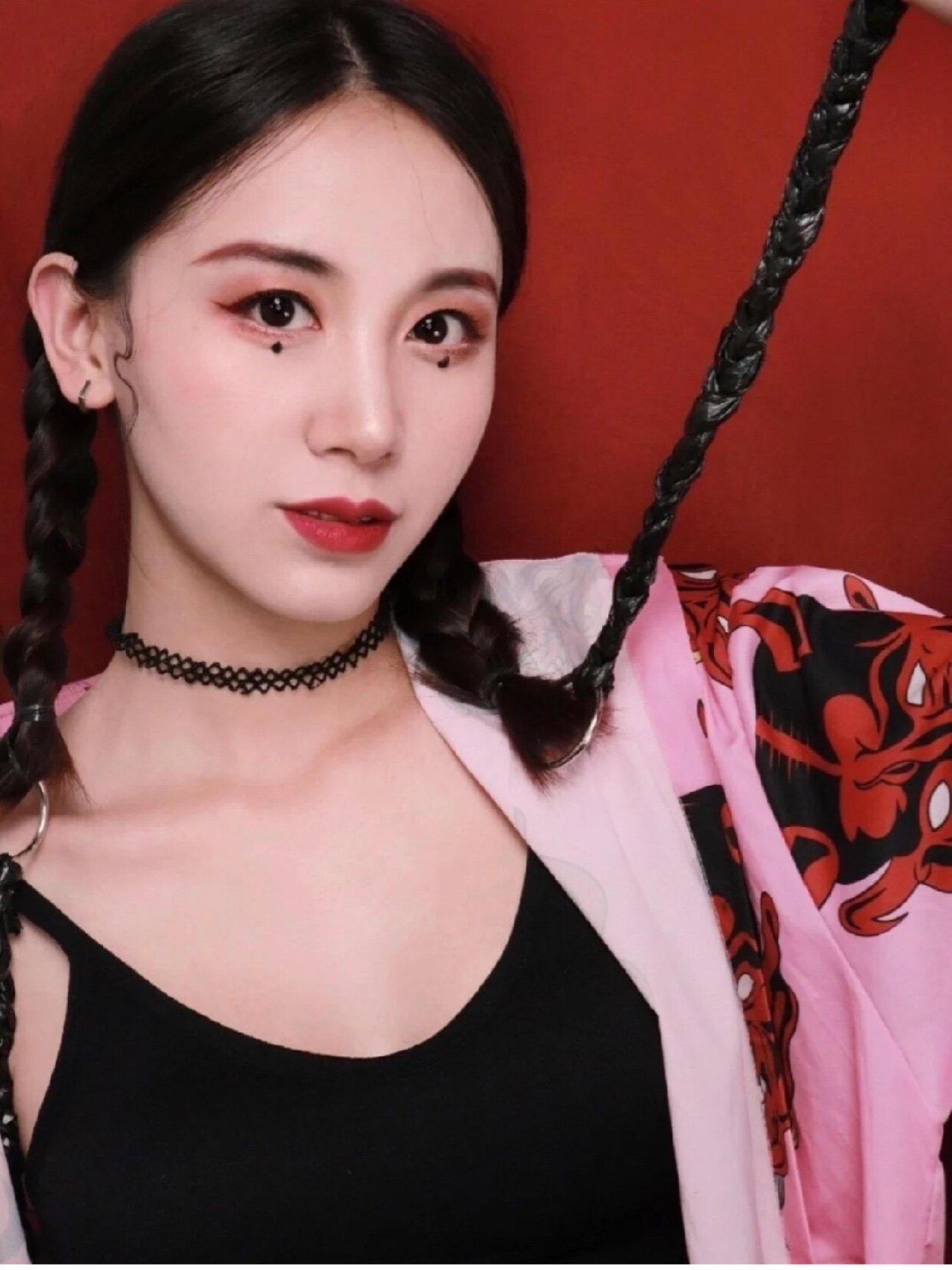 金晨泪痣妆|这份大碗宽面实在太香了!