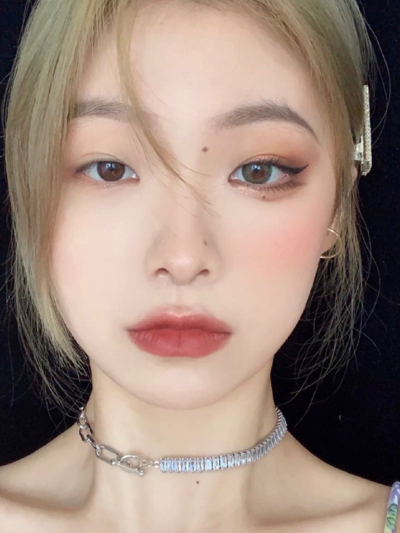 内双眼妆坏女孩蹦迪妆放假出去嗨呀